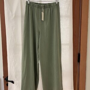 NEW Z SUPPLY scout jersey pants in avocado Medium